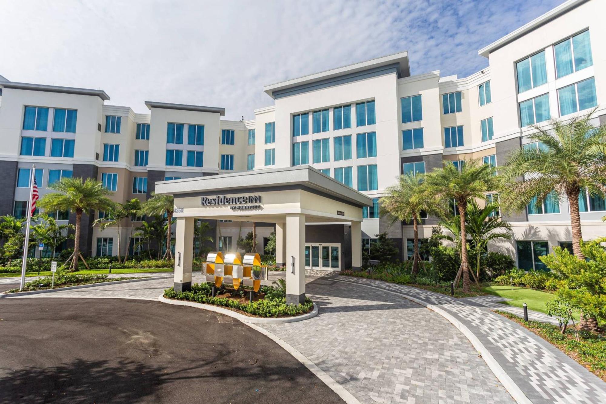 Residence Inn Palm Beach Gardens Exterior photo